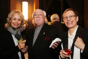 9. Herečka Zuzana Frenglová s hereckým kolegom Ľubom Gregorom a manželkou Dadkou Gregorovou